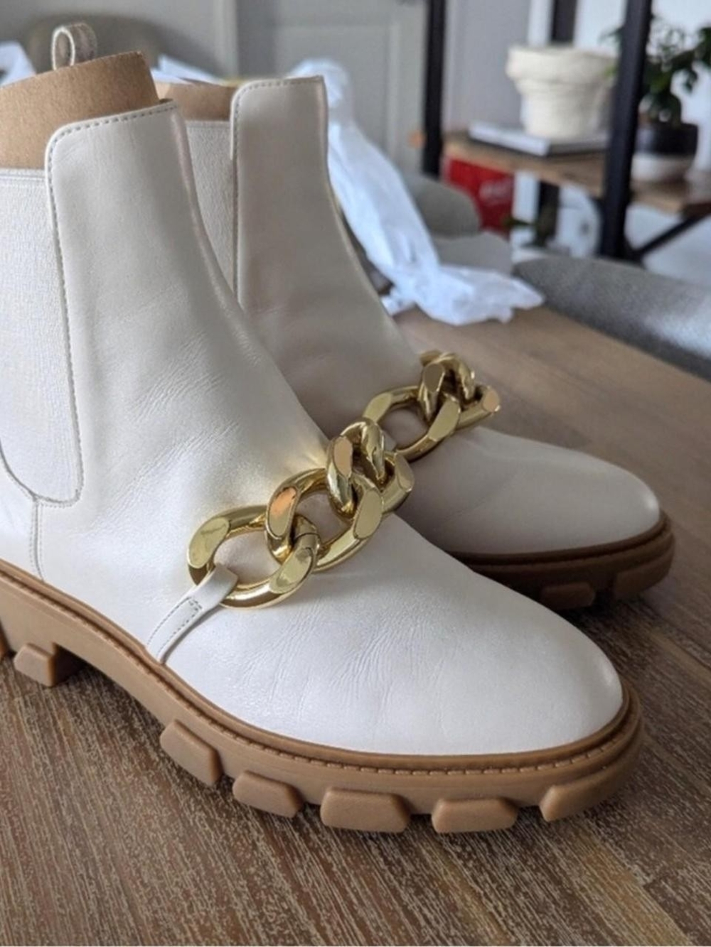 Michael Kors Cream Leather Chelsea Ankle Boots with Gold Chain